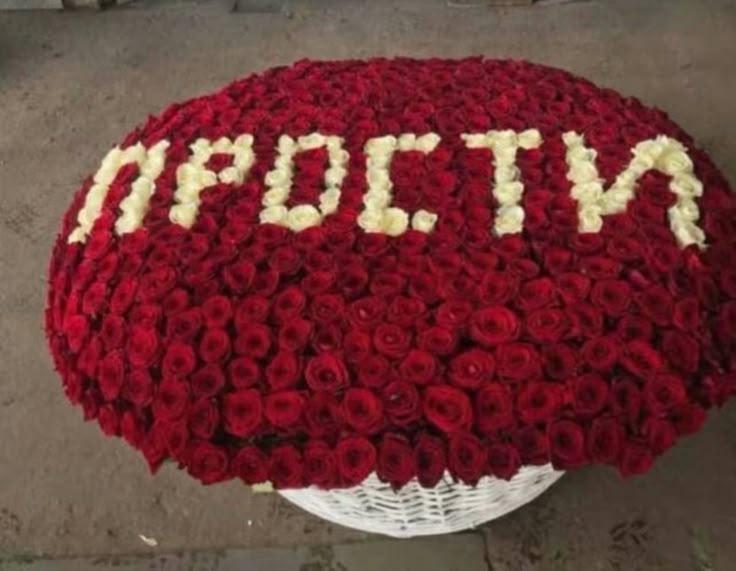 Corporate meeting room with carefully timed floral arrangements that maintain elegance throughout business hours